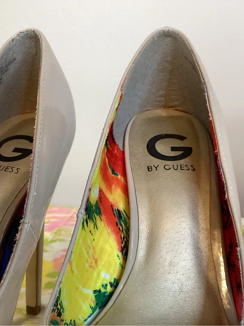 G by Guess Nude Patent Platform Pumps Heels Size 8.5 | Floral Lining | NWOT